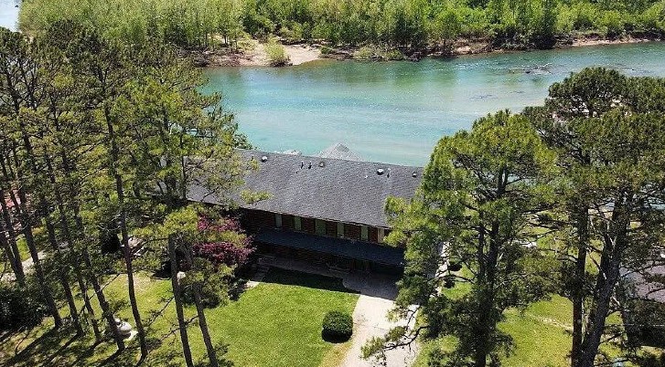 251 Walleye Lane main estate residence overlooking the Current River near Doniphan Missouri